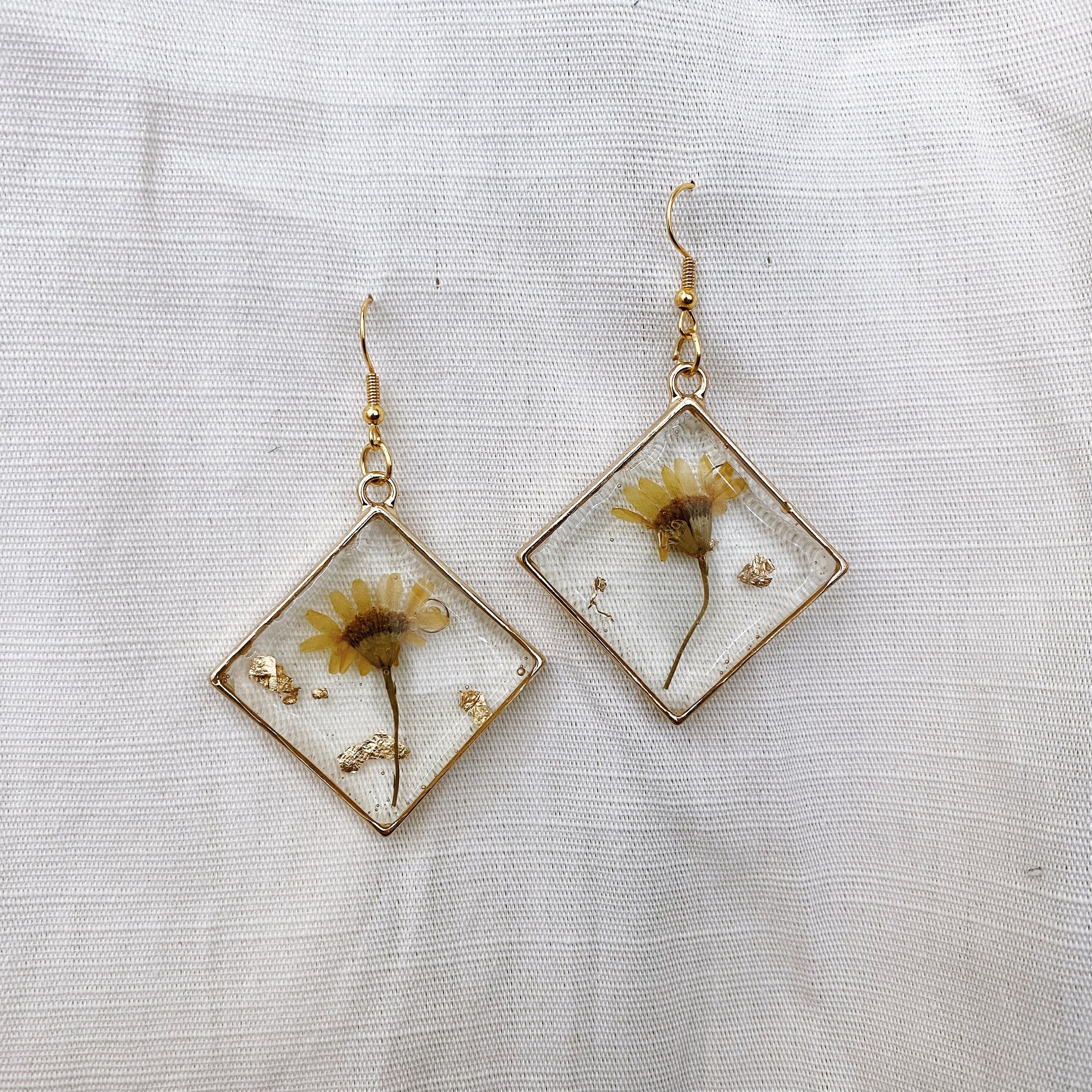 pocket garden earrings | single dangle